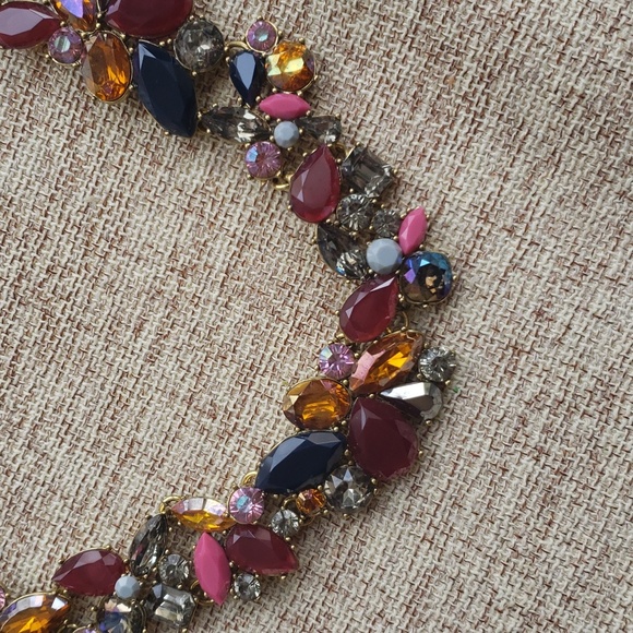 J.Crew Crystal Wreath Cluster Necklace NWT - Picture 5 of 7